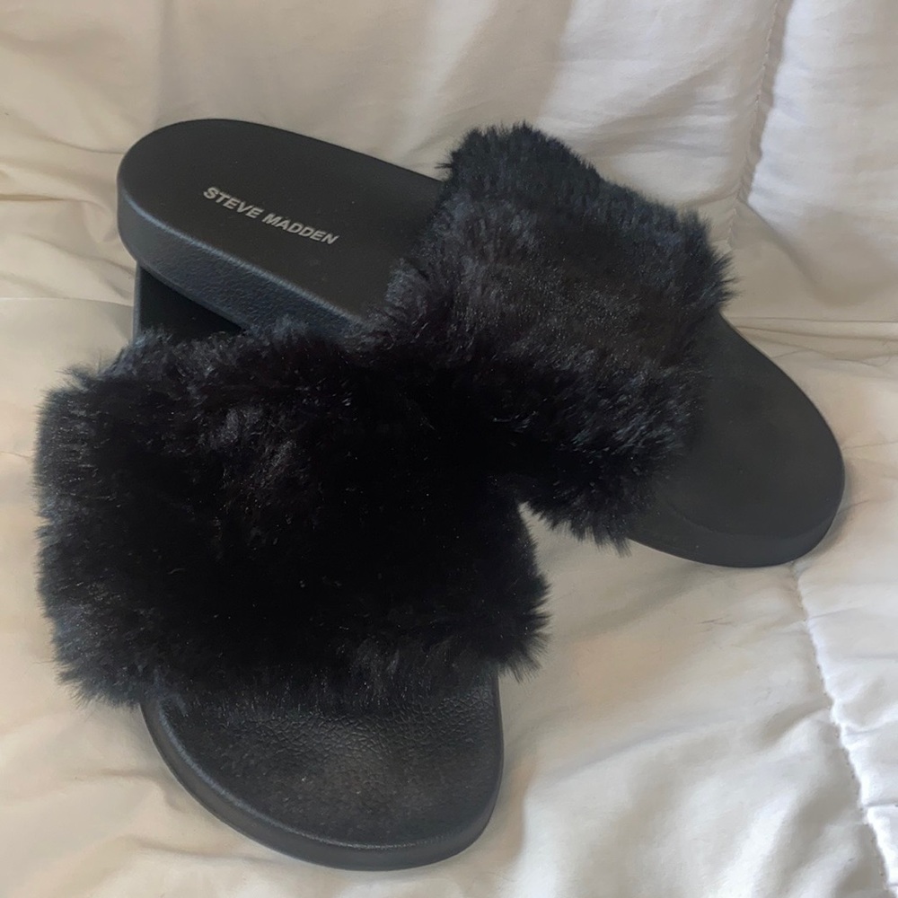 Steve Madden Slides